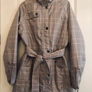 LANDS END COAT - Beautiful Classic Print - Barely Worn, NO signs of wear!!!
